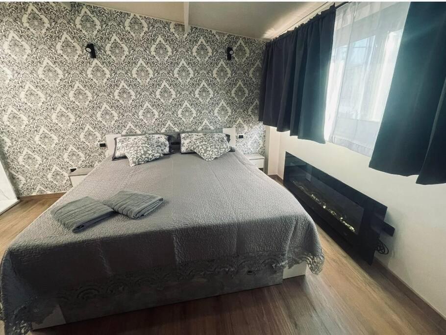 Suites Grey In Centro Randazzo Dış mekan fotoğraf